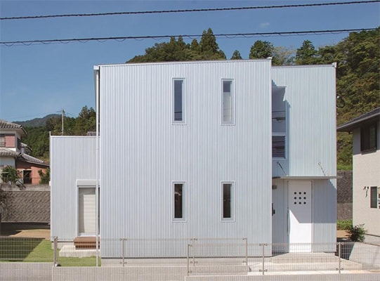 サイディングの種類：ガルバリウム鋼板